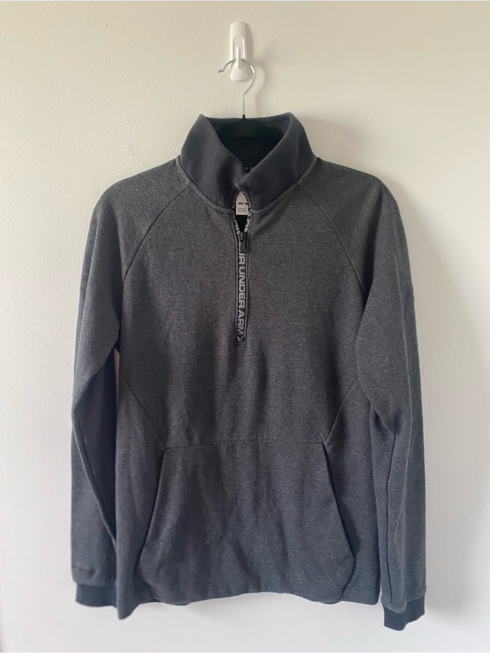 Under Armour Men's Charcoal Half-Zip Pullover Sweater Size M Athleisure Gym